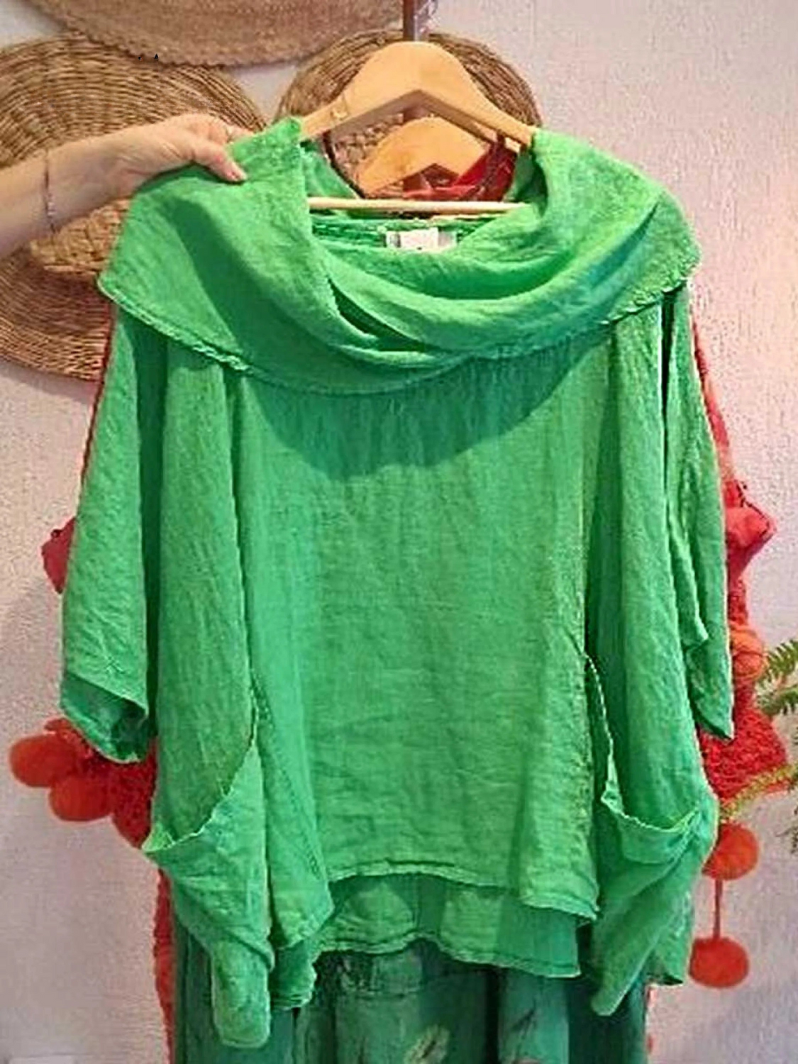 Women's Solid Color Draped Neck 3/4 Sleeve Comfortable Casual Pocket Top