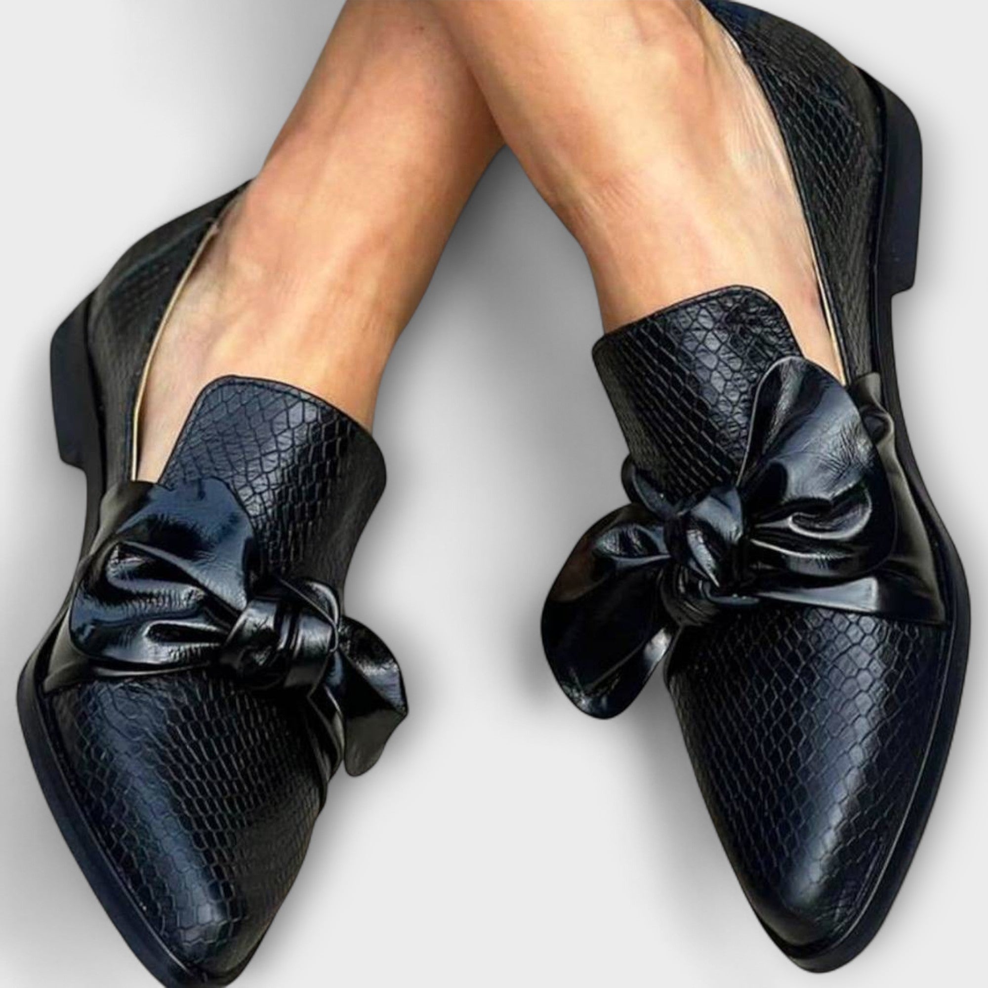 Victoria | Elegant Bow Loafers